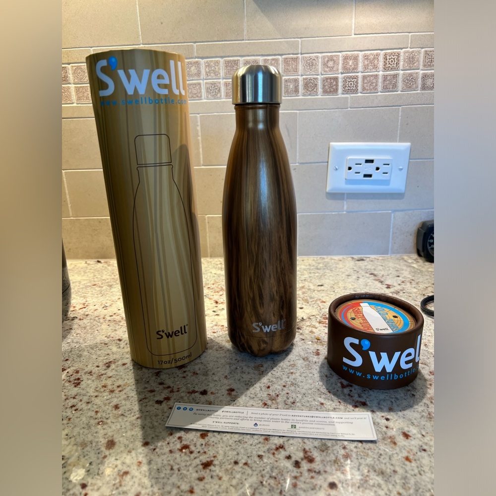 Swell teakwood 17 oz water bottle